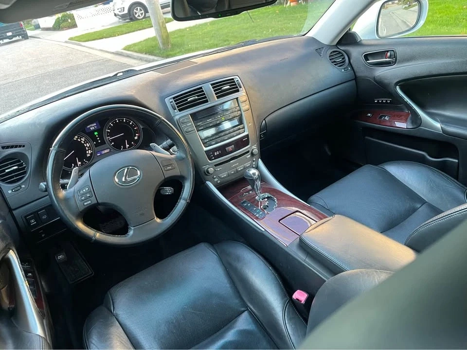 2006 Lexus IS 2nd Gen - Image 16 of 20