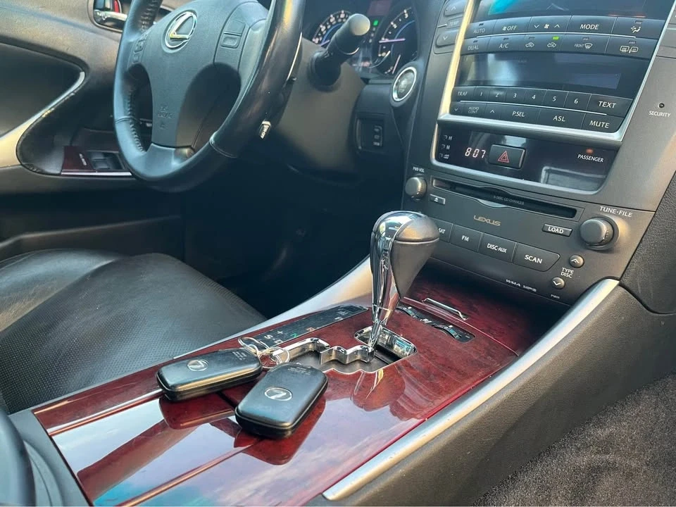 2006 Lexus IS 2nd Gen - Image 18 of 20