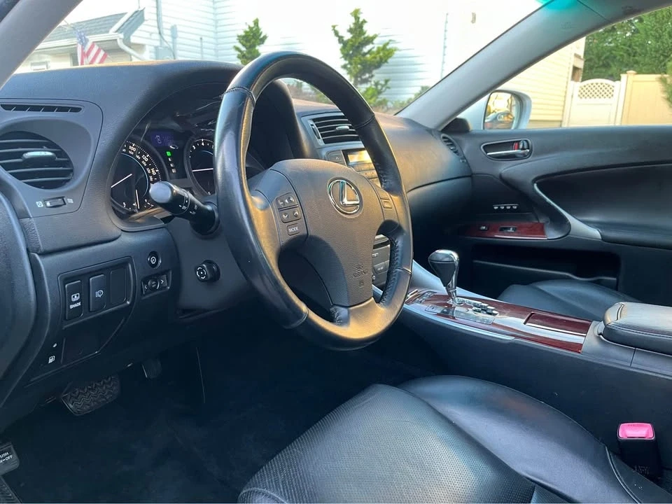 2006 Lexus IS 2nd Gen - Image 17 of 20