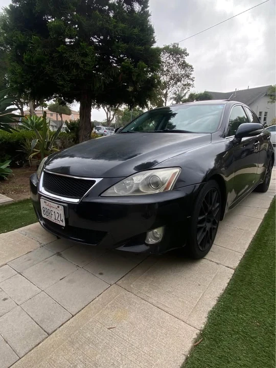 2006 Lexus IS 2nd Gen - Image 2 of 7