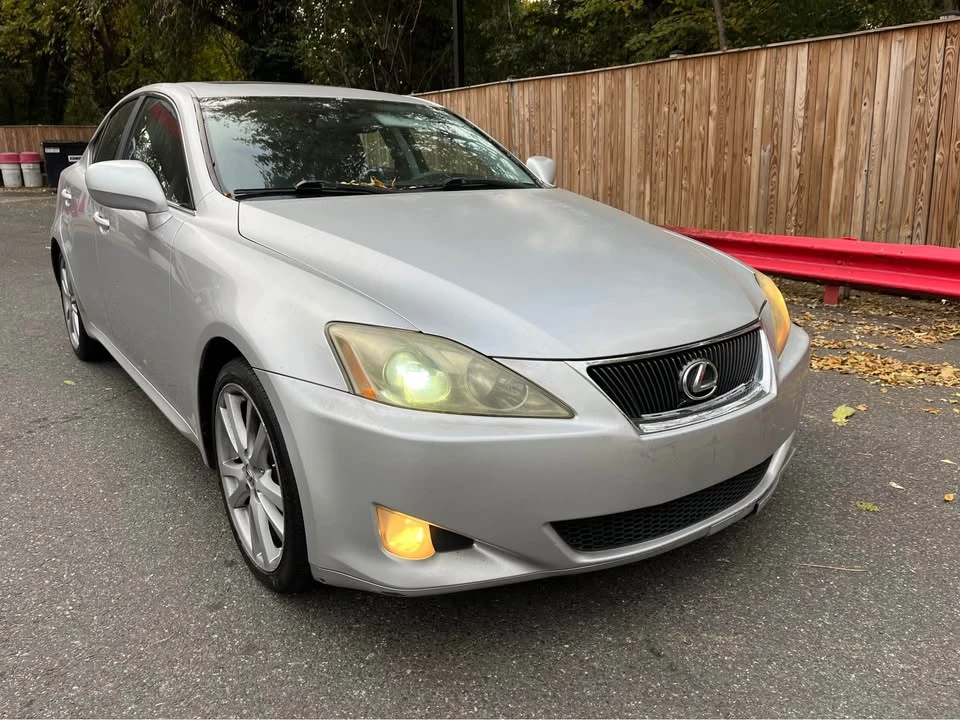 2006 Lexus IS 2nd Gen - Image 5 of 8