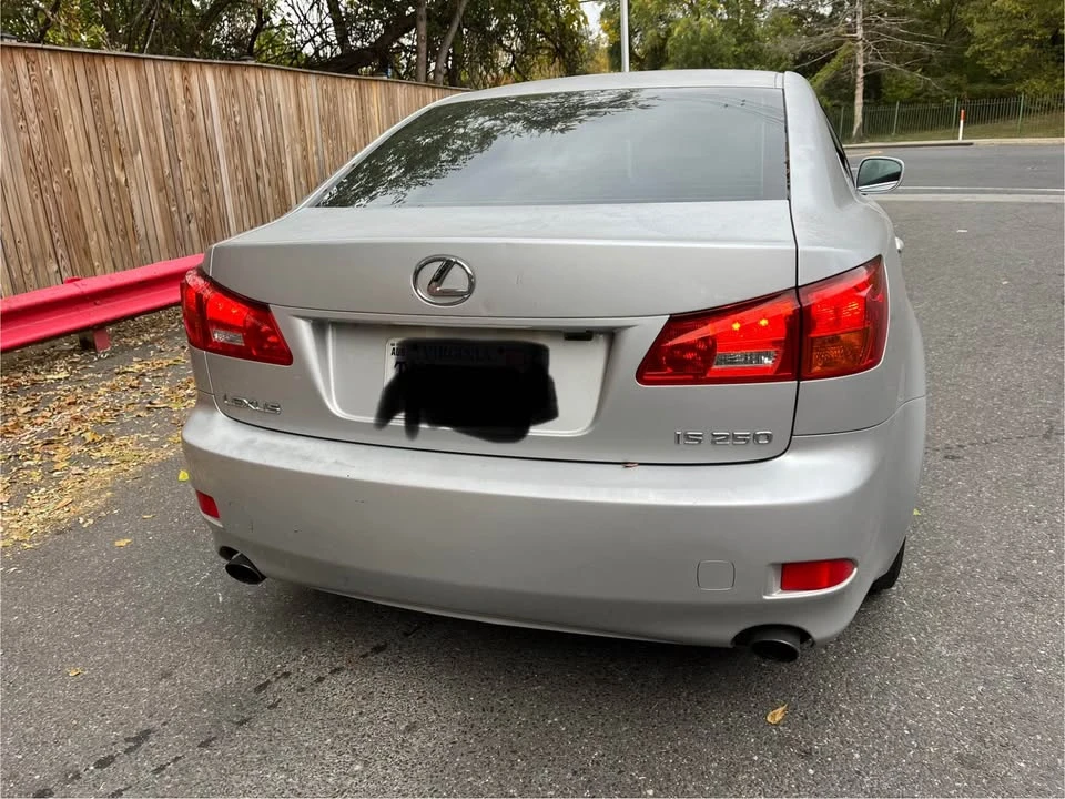 2006 Lexus IS 2nd Gen - Image 6 of 8