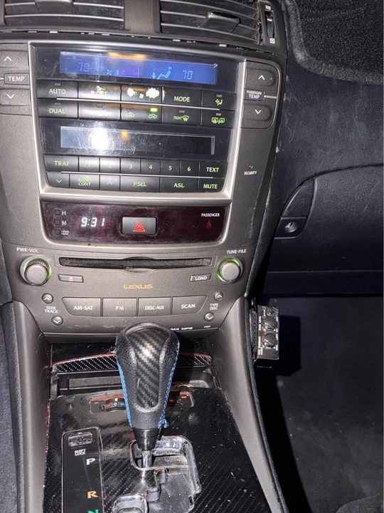 2006 Lexus IS 2nd Gen - Image 11 of 14