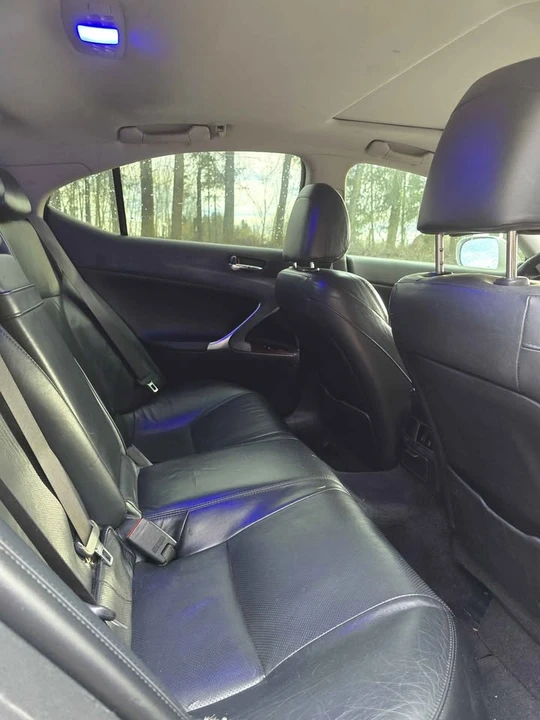 2006 Lexus IS 2nd Gen - Image 14 of 16