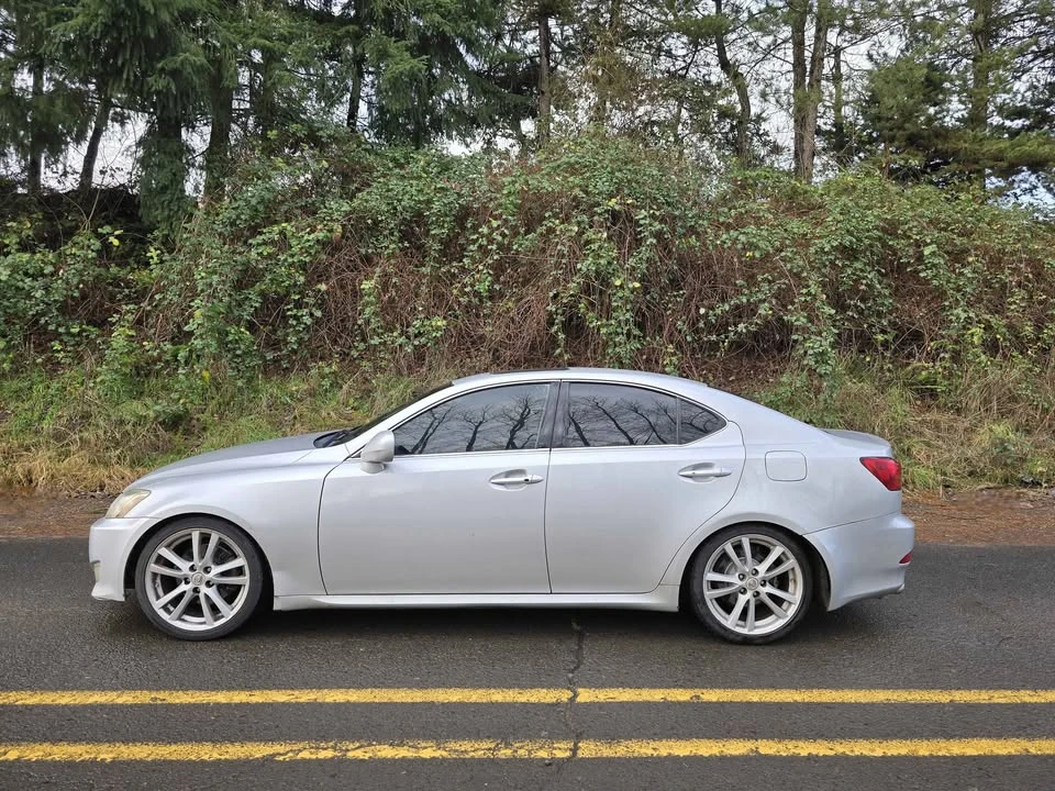 2006 Lexus IS 2nd Gen - Image 8 of 16