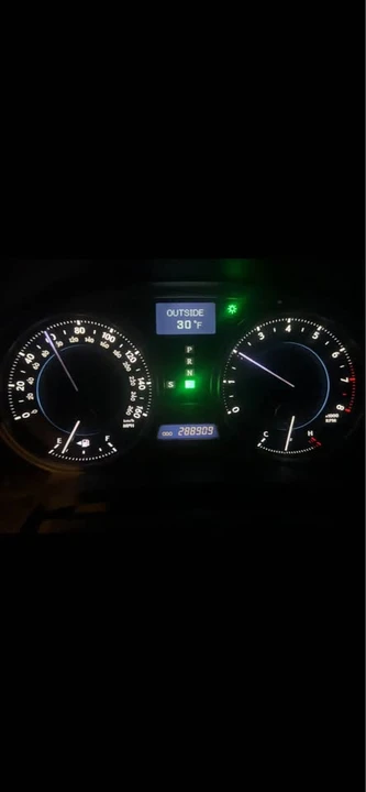 2006 Lexus IS 2nd Gen - Image 8 of 15