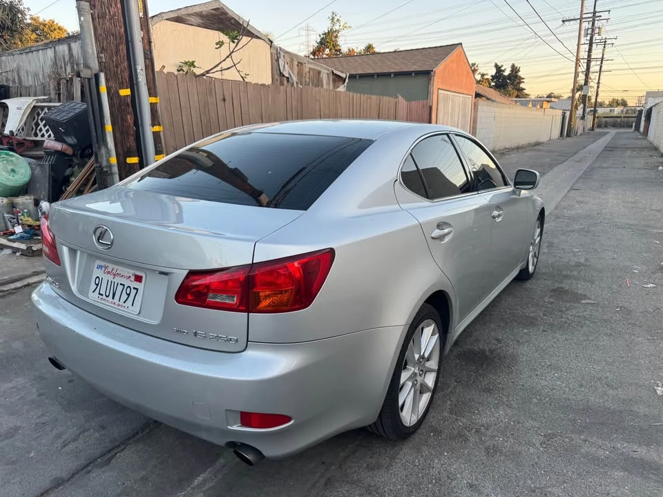 2006 Lexus IS 2nd Gen - Image 4 of 8