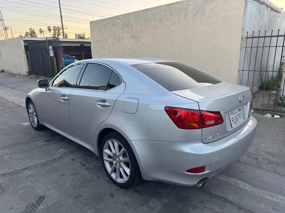 2006 Lexus IS 2nd Gen - Image 5 of 8