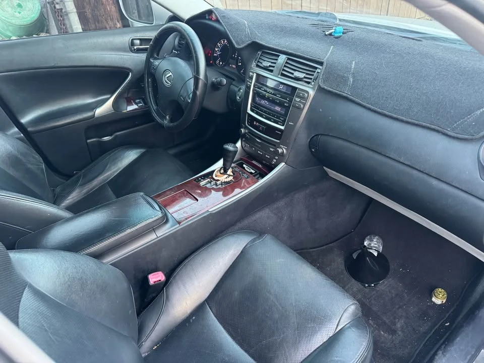 2006 Lexus IS 2nd Gen - Image 7 of 8