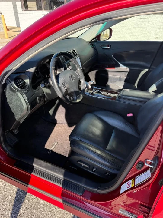 2006 Lexus IS 2nd Gen - Image 15 of 19