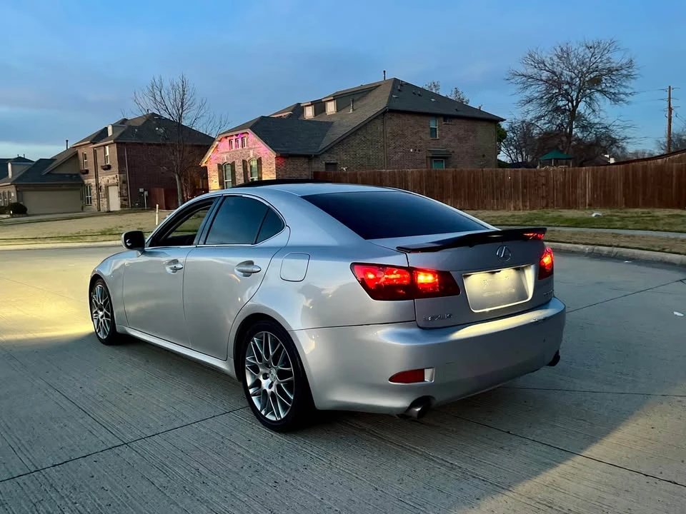 2006 Lexus IS 2nd Gen - Image 4 of 18