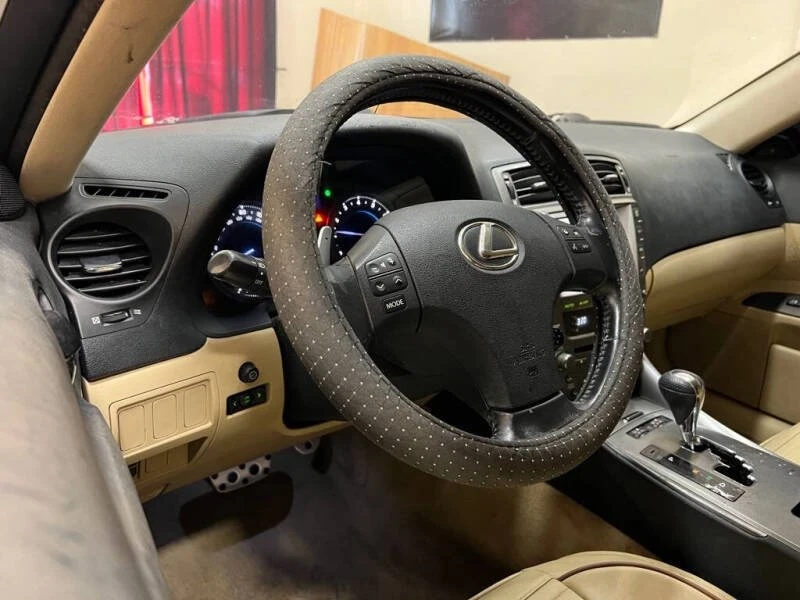 2006 Lexus IS 2nd Gen - Image 9 of 19
