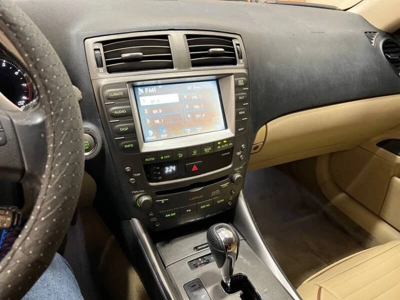 2006 Lexus IS 2nd Gen - Image 11 of 19
