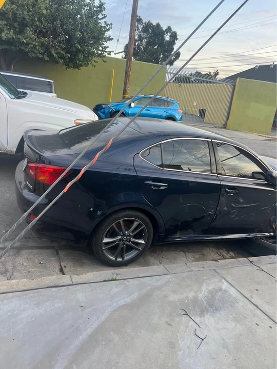 2006 Lexus IS 2nd Gen - Image 3 of 4