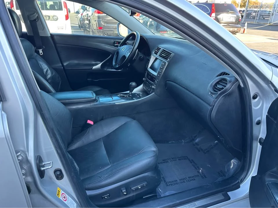2006 Lexus IS 2nd Gen - Image 9 of 16