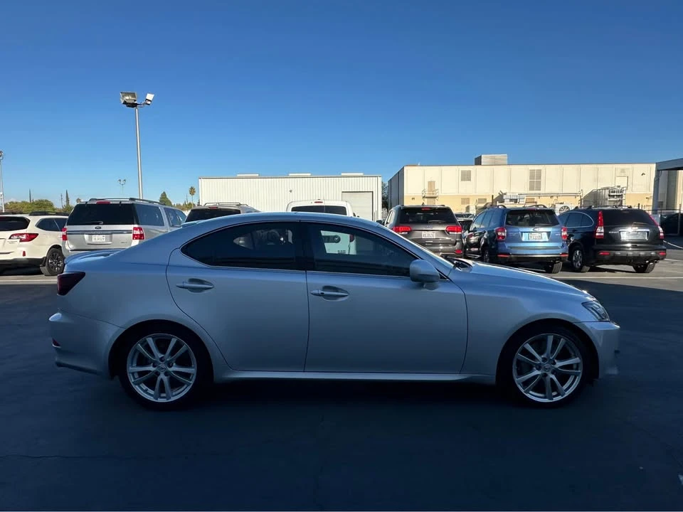 2006 Lexus IS 2nd Gen - Image 4 of 16