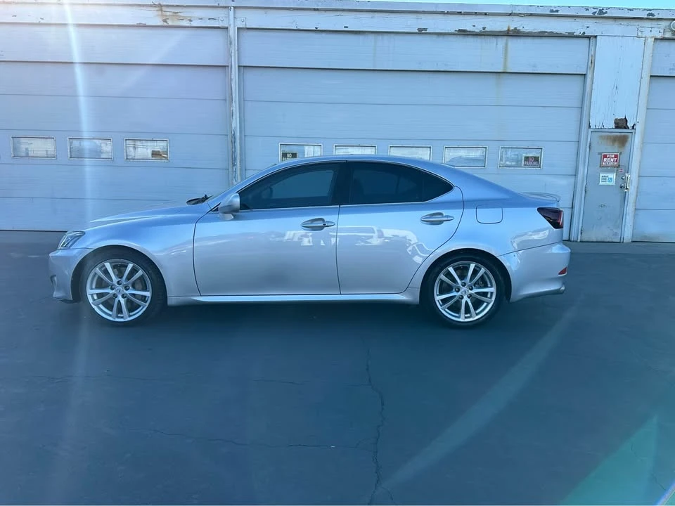 2006 Lexus IS 2nd Gen - Image 5 of 16