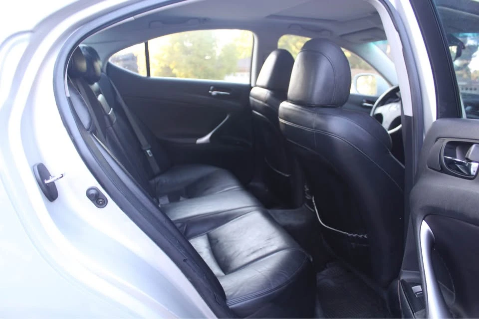 2006 Lexus IS 2nd Gen - Image 8 of 11