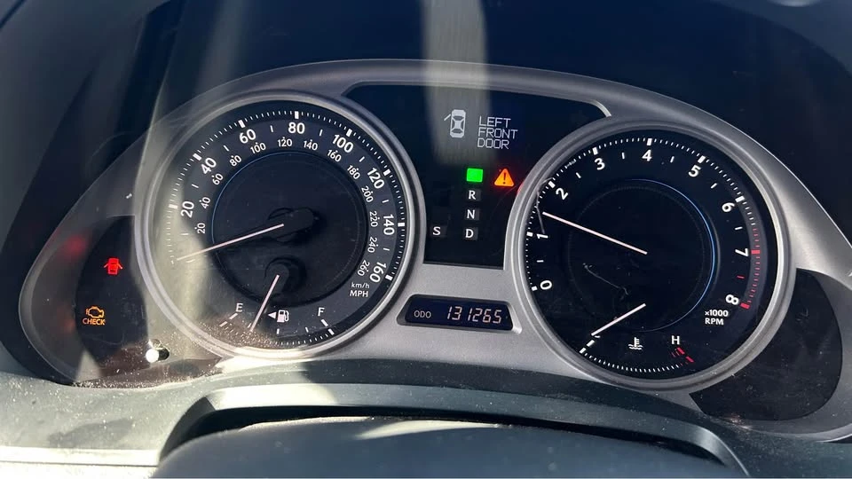 2006 Lexus IS 2nd Gen - Image 10 of 11