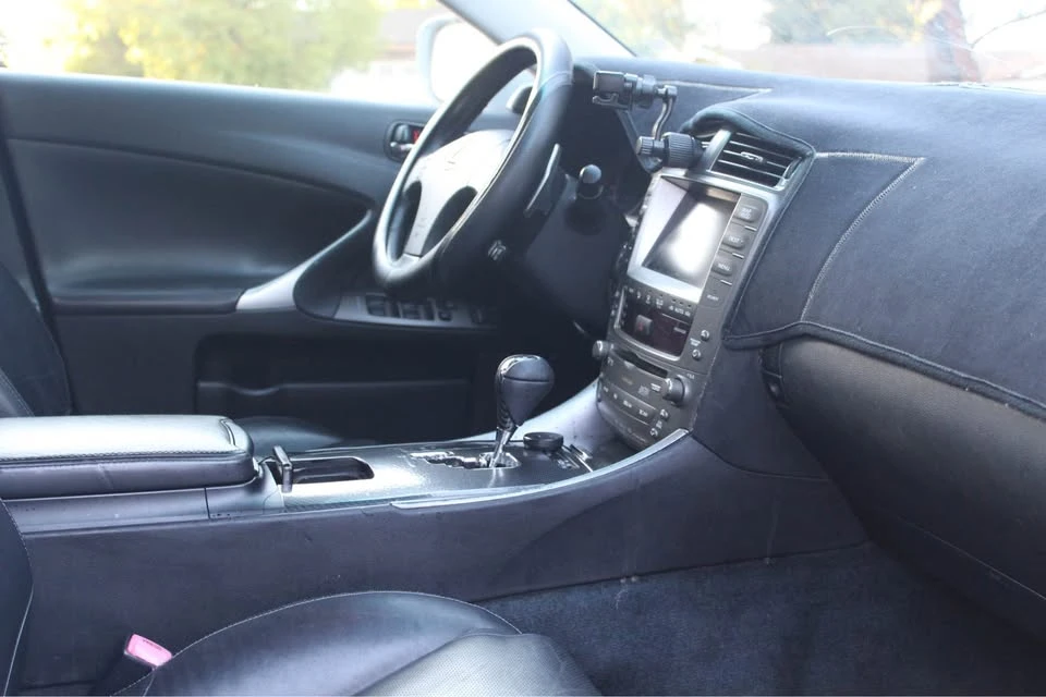 2006 Lexus IS 2nd Gen - Image 7 of 11