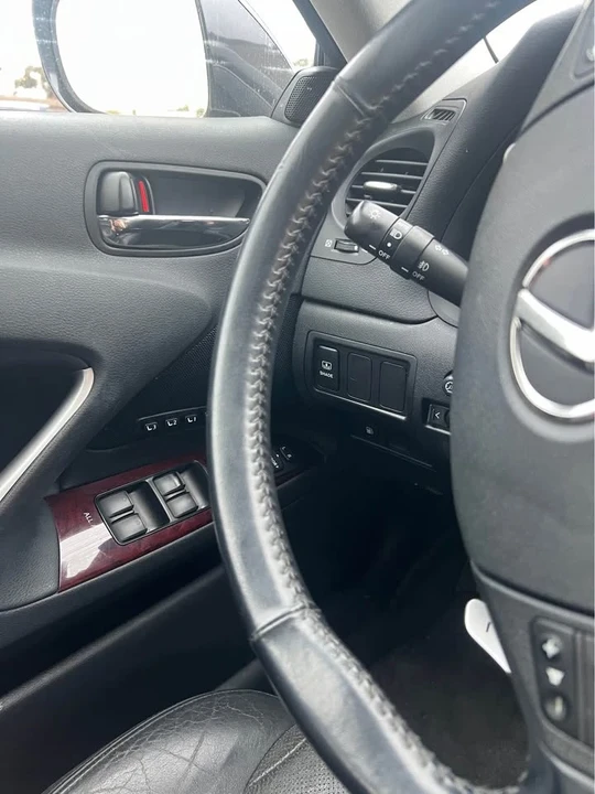 2006 Lexus IS 2nd Gen - Image 5 of 14