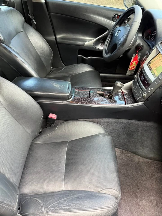 2006 Lexus IS 2nd Gen - Image 8 of 9