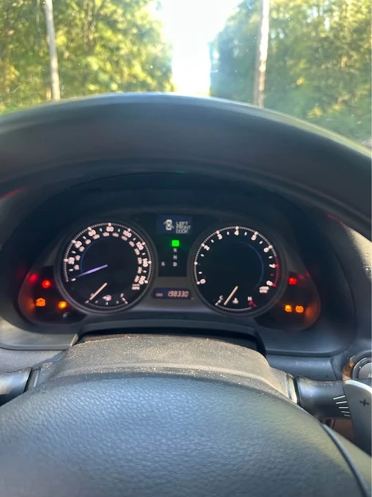 2006 Lexus IS 2nd Gen - Image 3 of 9