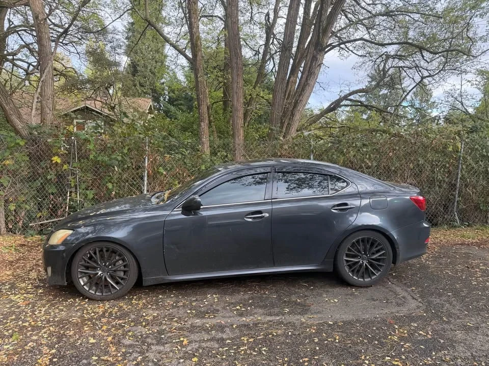 2006 Lexus IS 2nd Gen - Image 2 of 7