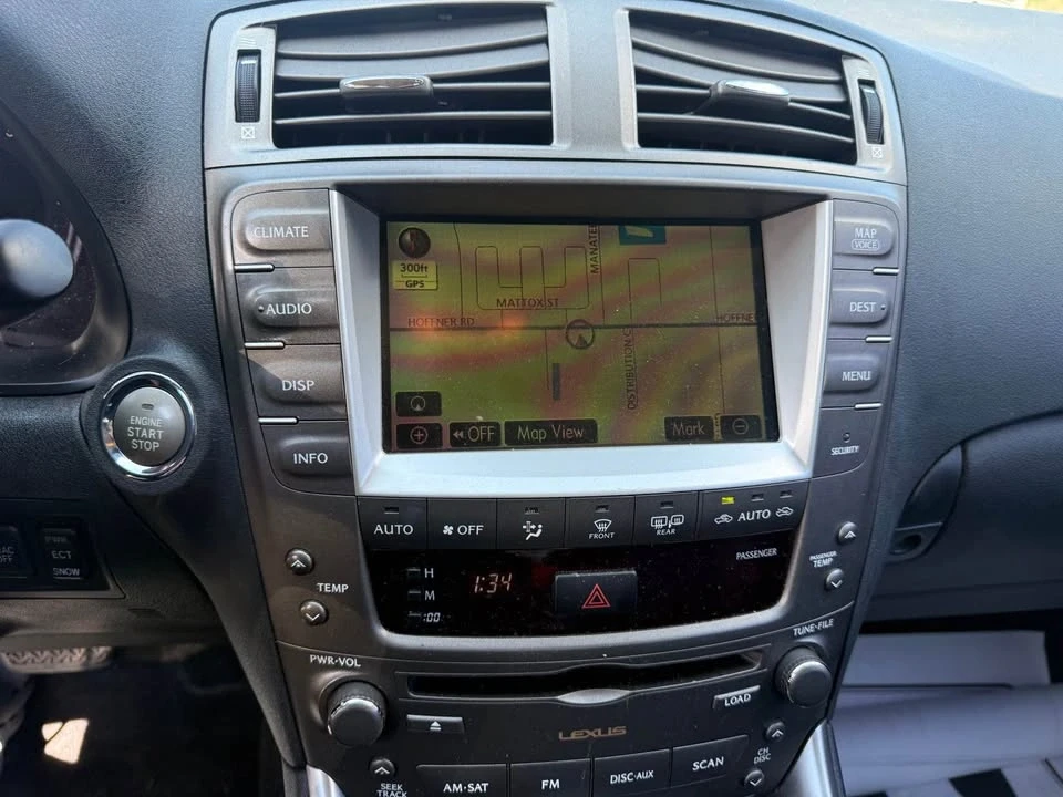 2006 Lexus IS 2nd Gen - Image 17 of 18
