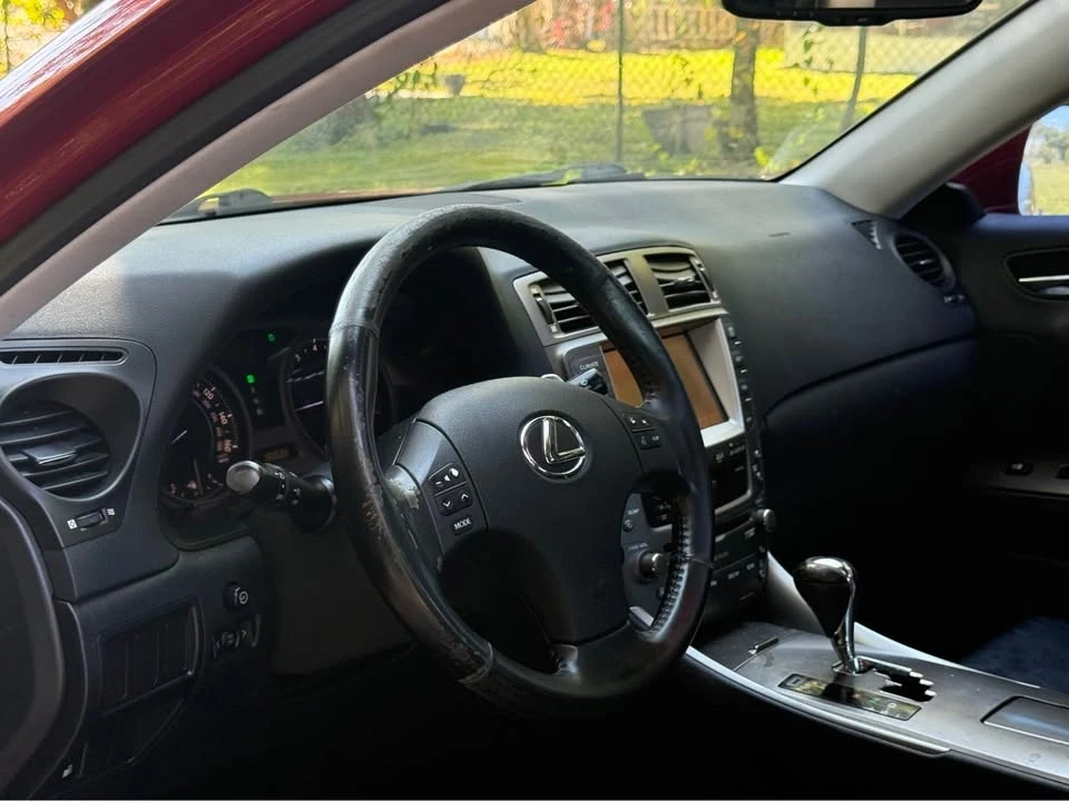 2006 Lexus IS 2nd Gen - Image 13 of 18