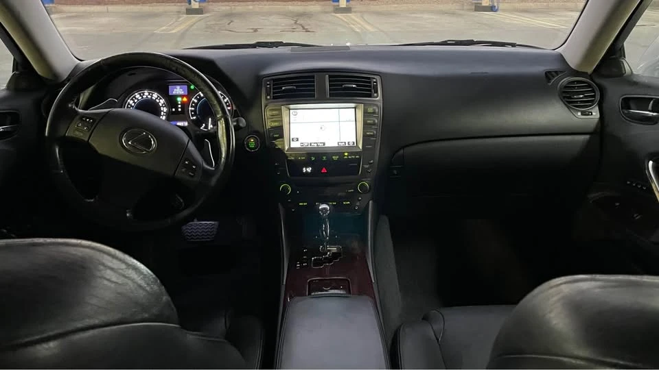 2006 Lexus IS 2nd Gen - Image 10 of 13