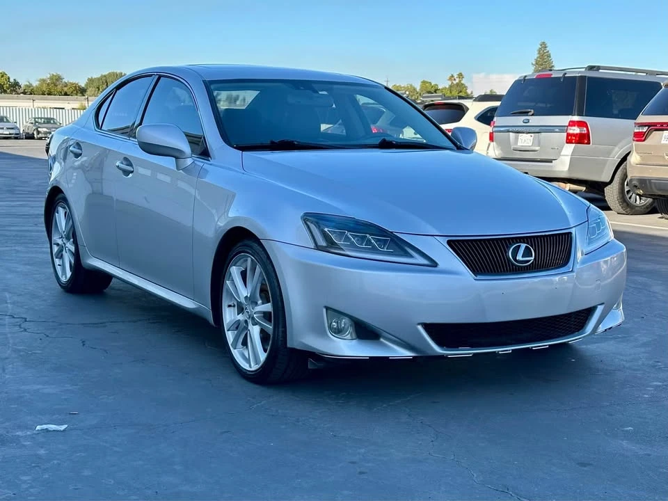 2006 Lexus IS 2nd Gen - Image 3 of 16