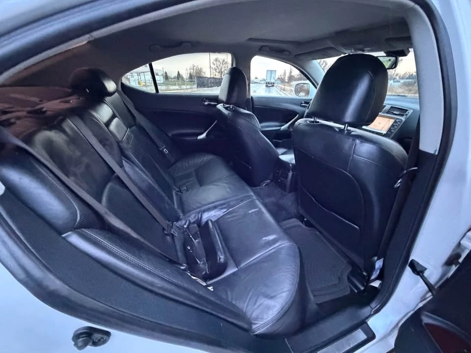 2006 Lexus IS 2nd Gen - Image 11 of 18