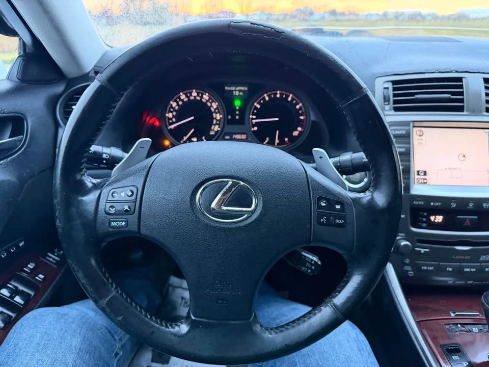 2006 Lexus IS 2nd Gen - Image 16 of 18