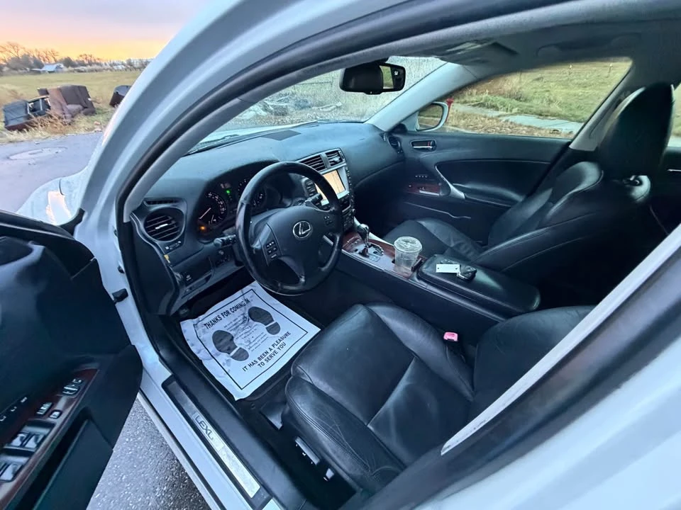 2006 Lexus IS 2nd Gen - Image 9 of 18