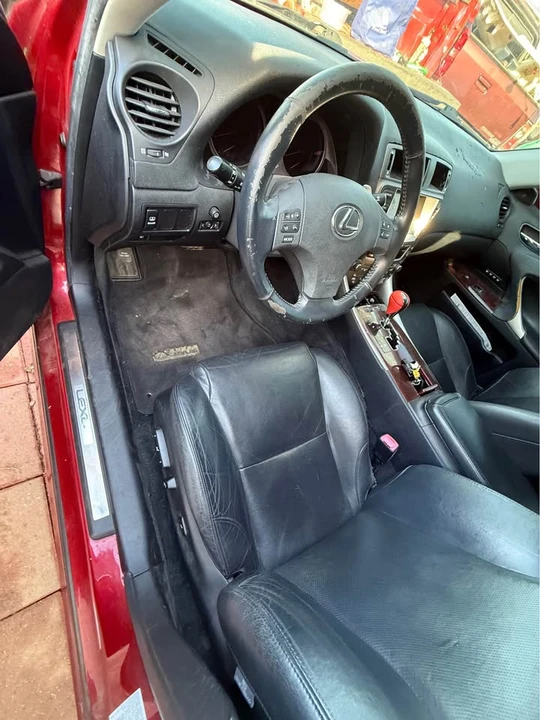 2006 Lexus IS 2nd Gen - Image 7 of 15