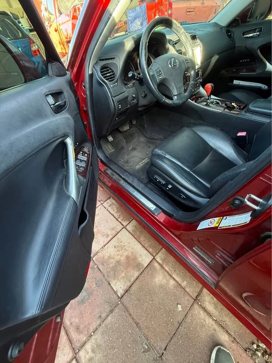2006 Lexus IS 2nd Gen - Image 8 of 15