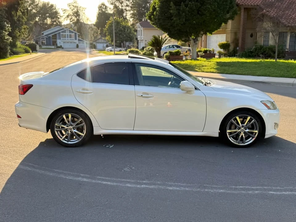 2006 Lexus IS 2nd Gen - Image 5 of 10