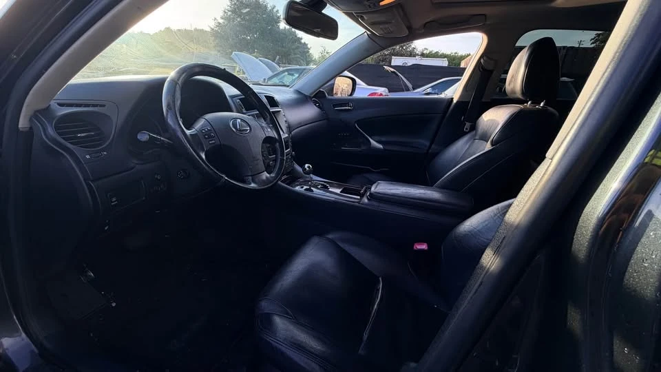2006 Lexus IS 2nd Gen - Image 5 of 9