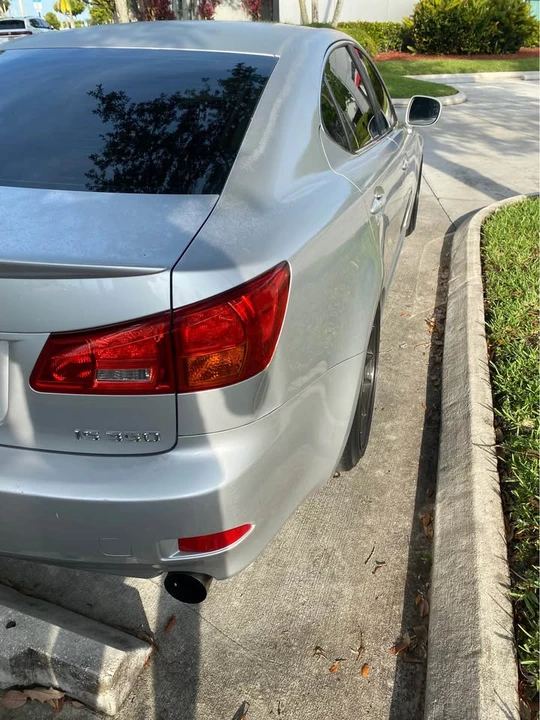 2006 Lexus IS 2nd Gen - Image 6 of 12