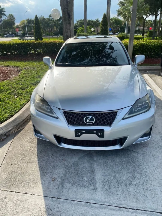 2006 Lexus IS 2nd Gen - Image 3 of 12