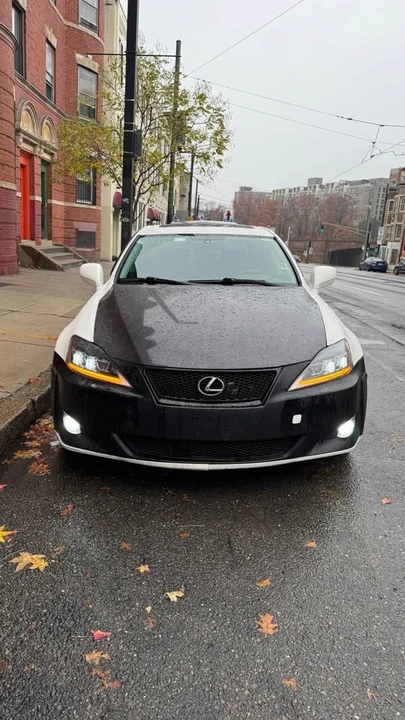 2006 Lexus IS 2nd Gen - Image 5 of 12