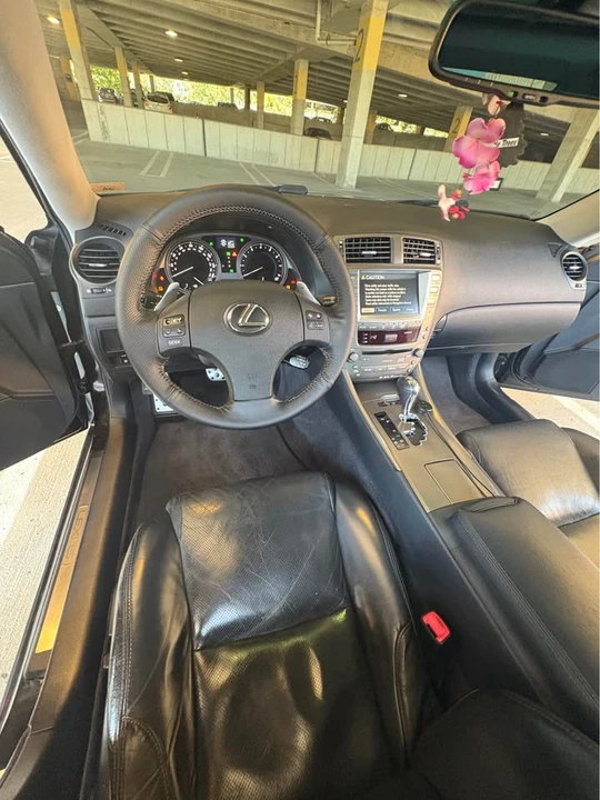 2006 Lexus IS 2nd Gen - Image 15 of 20