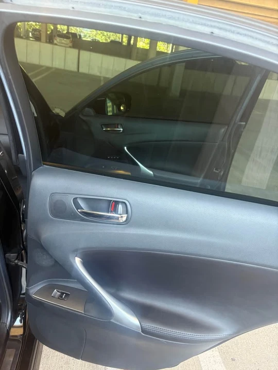 2006 Lexus IS 2nd Gen - Image 11 of 20