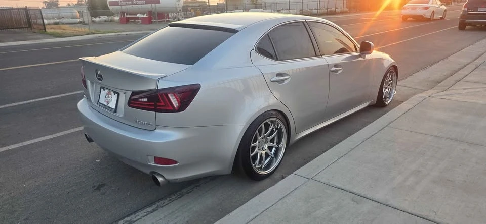 2006 Lexus IS 2nd Gen - Image 5 of 9