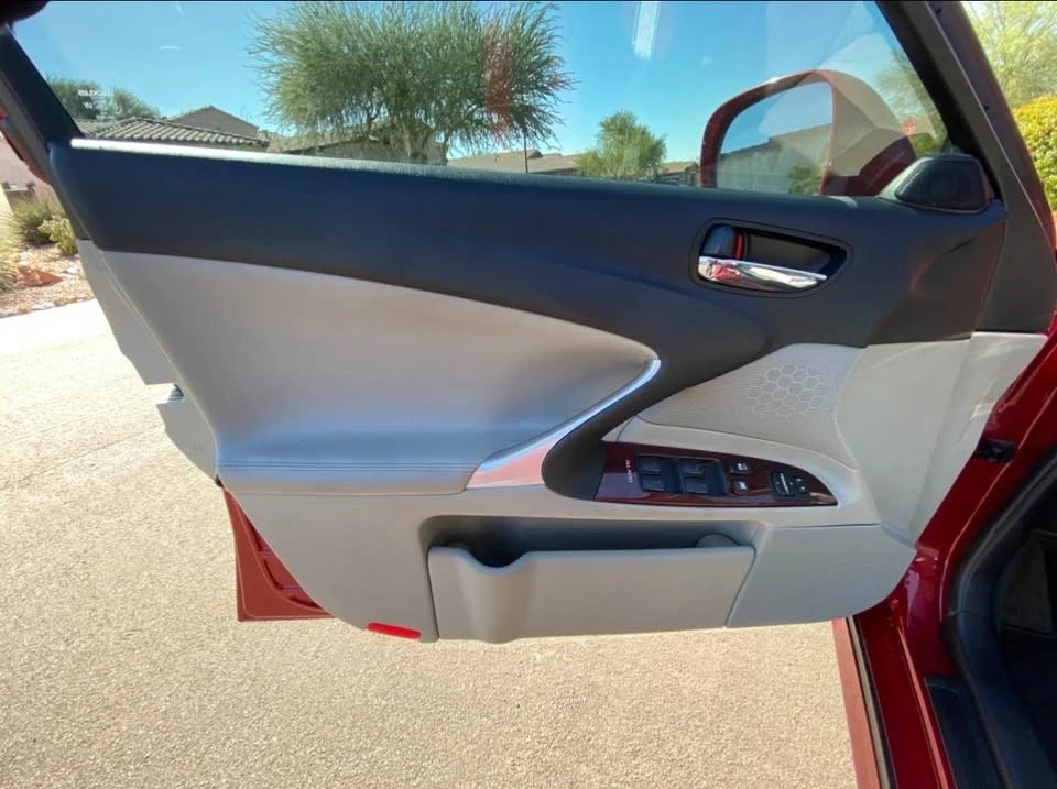 2006 Lexus IS 2nd Gen - Image 12 of 20