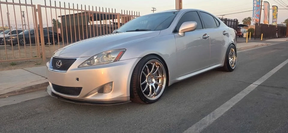 2006 Lexus IS 2nd Gen - Image 3 of 9