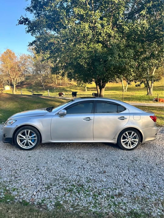 2006 Lexus IS 2nd Gen - Image 2 of 14