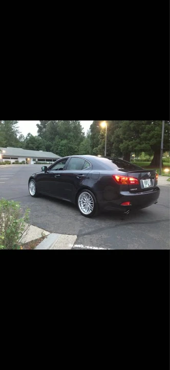 2006 Lexus IS 2nd Gen - Image 2 of 10