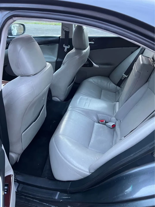 2006 Lexus IS 2nd Gen - Image 13 of 15